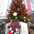 写真: 渋谷＊東急本店前のクリスマスツリー