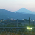 写真: 早朝の富士山
