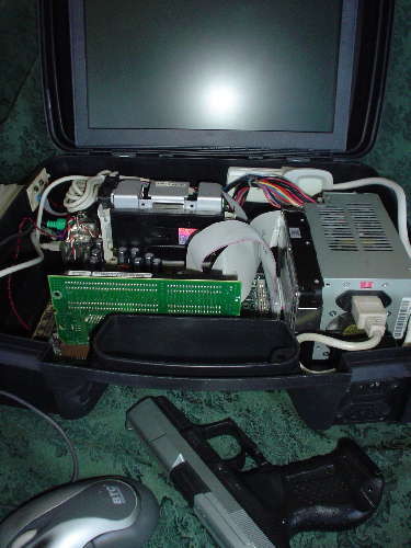 写真: Portable PC case open 1