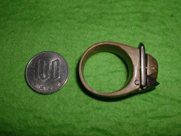 フルスクラッチ　「指輪型　3連パッカーション　ピストル」　左側面　Doburoku-TAO