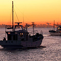 写真: 漁船III・夜明けの歌