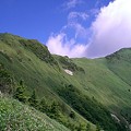 写真: 笹ヶ峰に続く稜線