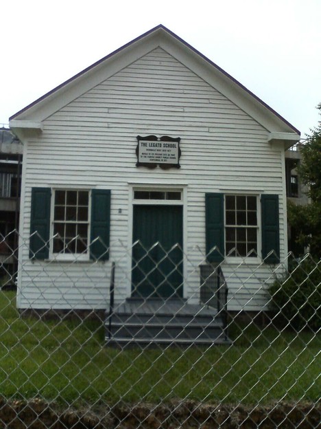写真: Klu Klux Klan Fairfax Virginia Police Station Relocated Legato School House of 19th Century