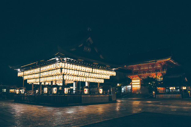 写真: 八阪神社