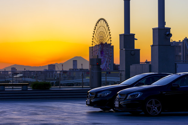 写真: 東京モーターショー2015　ベンツと富士
