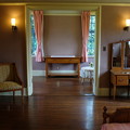 写真: ベーリック・ホールの婦人寝室