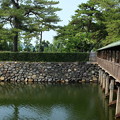 写真: 高松城の堀と石垣