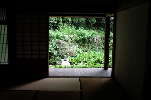 写真: 頼久寺の書院と庭園