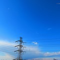 写真: 鉄塔の向こうに広がる層雲
